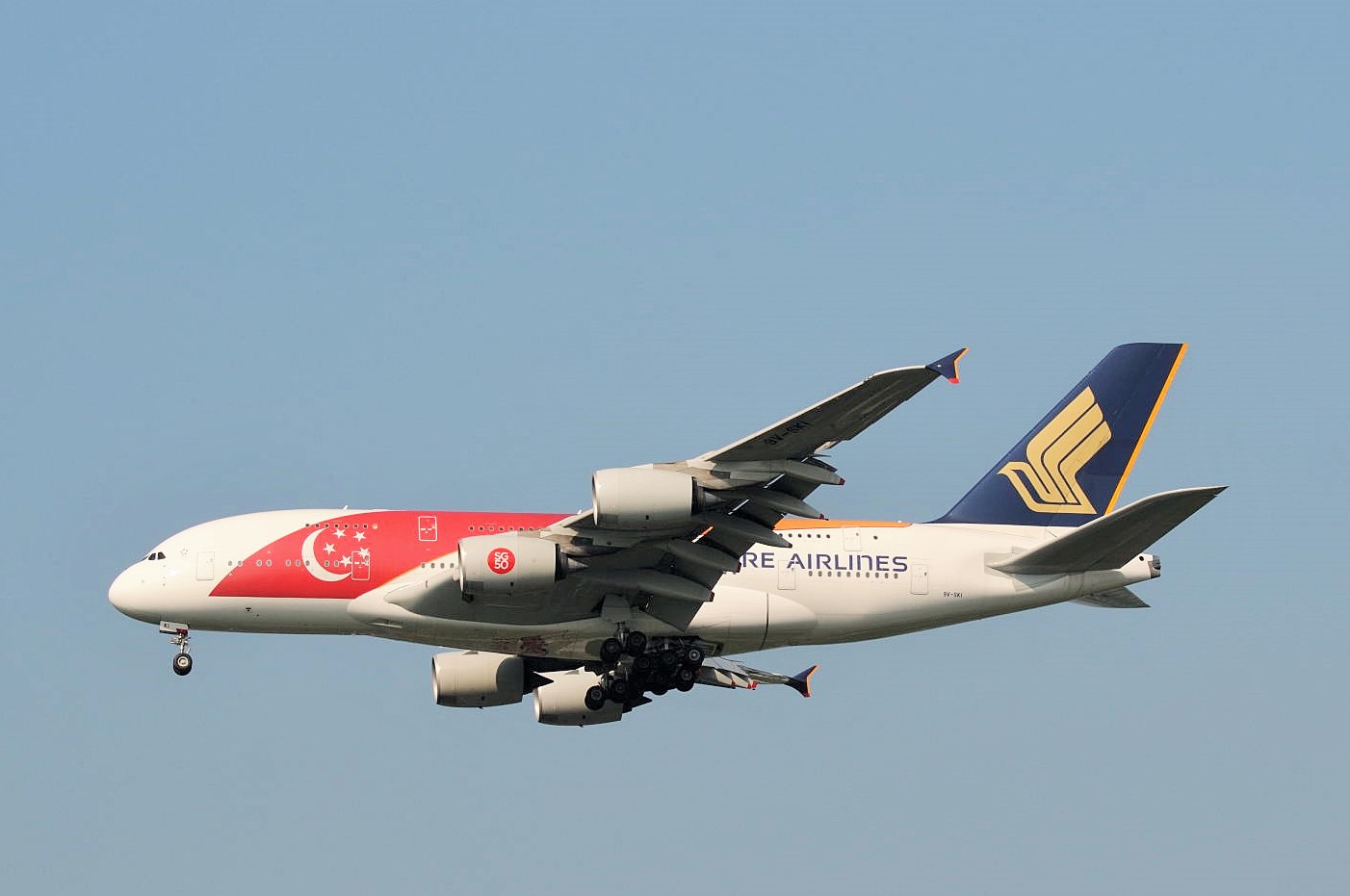シンガポール航空A380　建国50周年記念塗装機