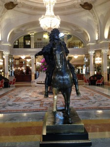 オテル・ド・パリの馬の像