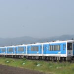 左沢線の平日朝のキハ101×6とキハ110山形鉄道交検出場を撮影